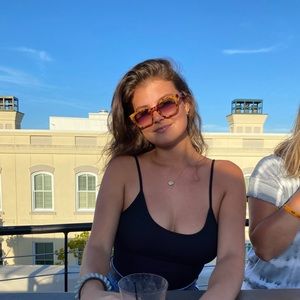 Meet your Posher, Brooke